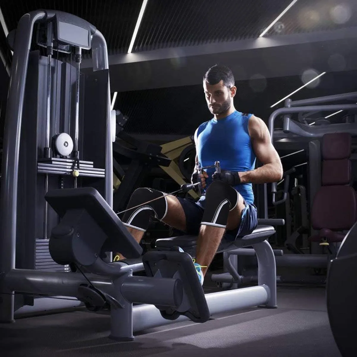 AEOLOS Knee Sleeves (1 Pair)7mm Compression Knee Braces for Heavy-Lifting,Squats,Gym and Other Sports (Small, Black)